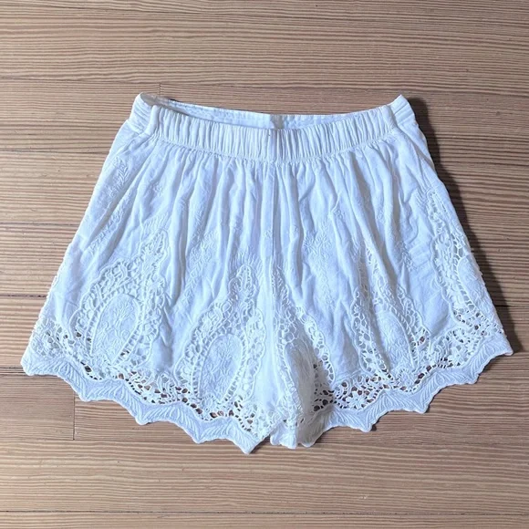 Gianni Bini White Lace Women Shorts - Picture 5 of 8